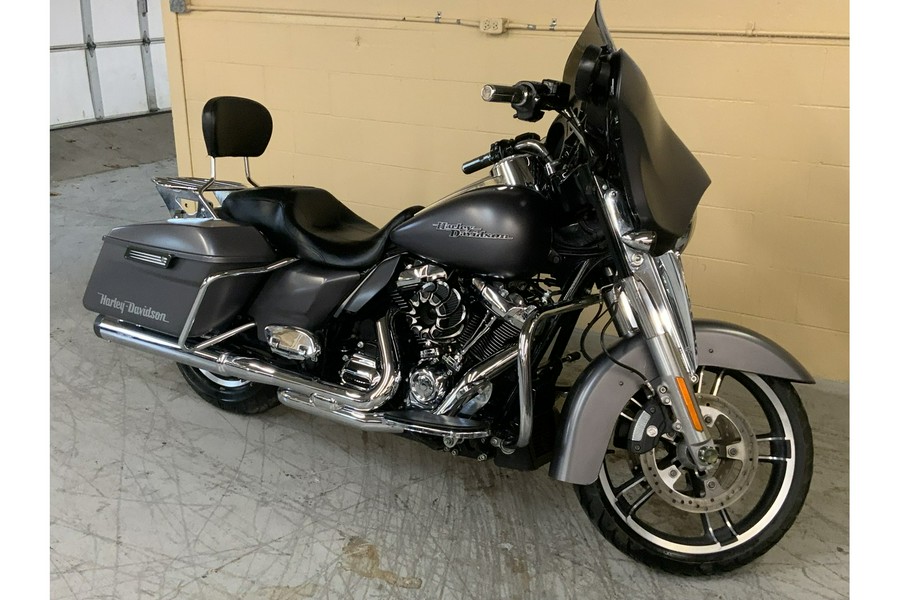 2017 Harley-Davidson® FLHXS STREET GLIDE SPECIAL