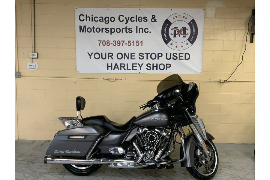 2017 Harley-Davidson® FLHXS STREET GLIDE SPECIAL