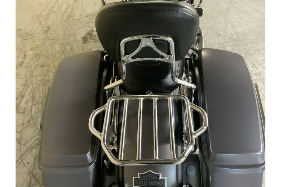 2017 Harley-Davidson® FLHXS STREET GLIDE SPECIAL