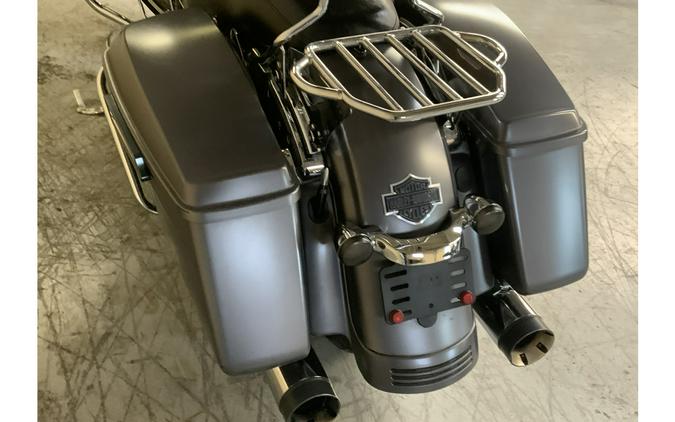 2017 Harley-Davidson® FLHXS STREET GLIDE SPECIAL