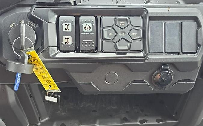 2026 Can-Am® Defender MAX XT HD9