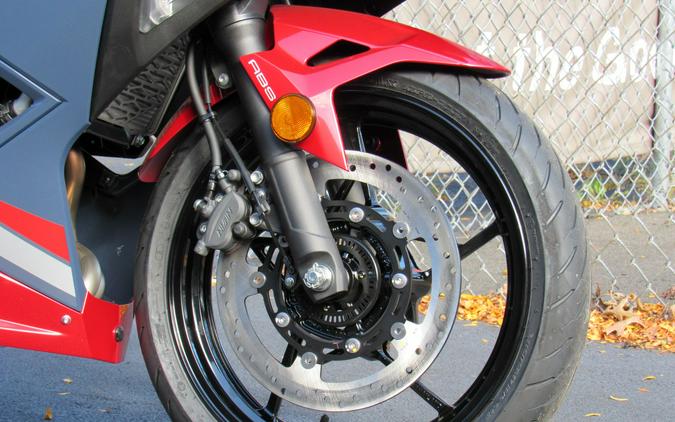 2026 Kawasaki Ninja® 500 SE ABS