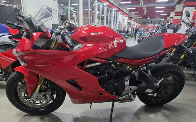 2020 Ducati Supersport S Red