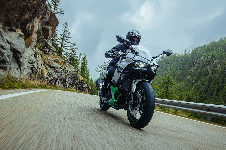 2024 Kawasaki NINJA 7 Hybrid ABS