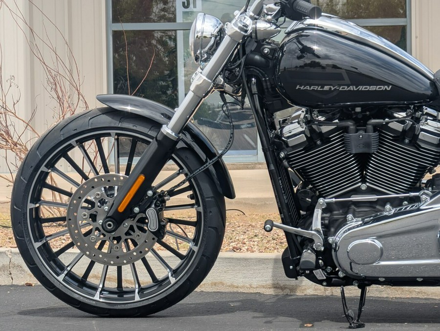 2025 Harley-Davidson® Breakout®