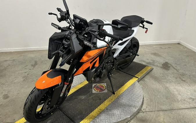 2027 KTM Duke 990