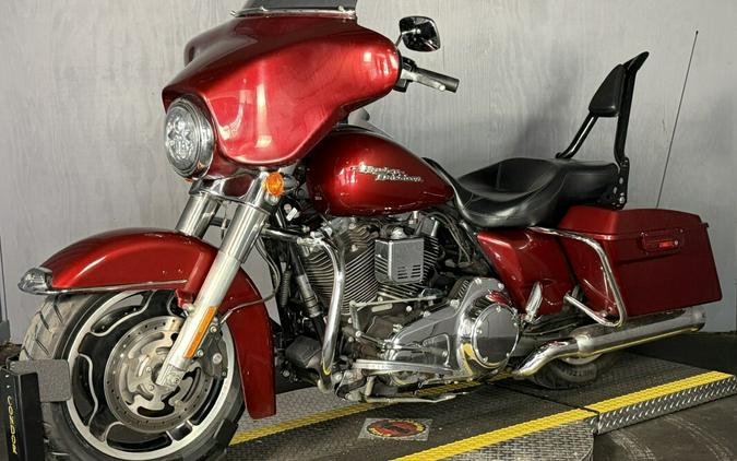 2009 Harley-Davidson® Street Glide® FLHX RED HOT SUNGLO