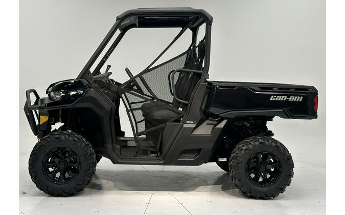 2024 Can-Am Defender XT HD10