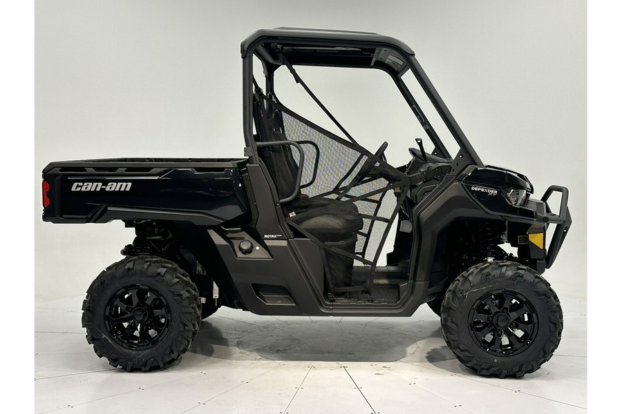 2024 Can-Am Defender XT HD10