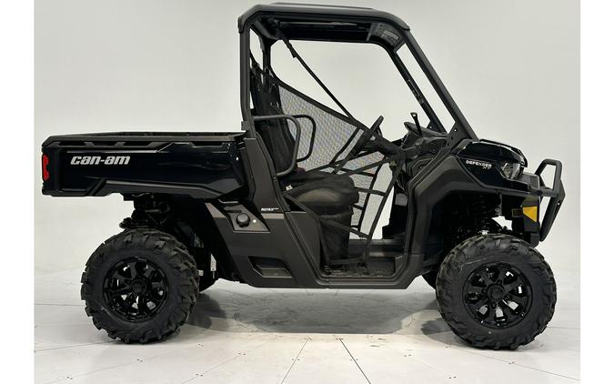 2024 Can-Am Defender XT HD10