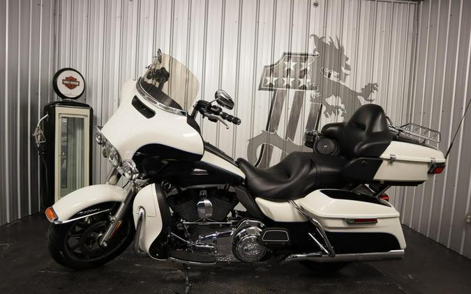 2014 Harley-Davidson® FLHTCU - Electra Glide® Ultra Classic®