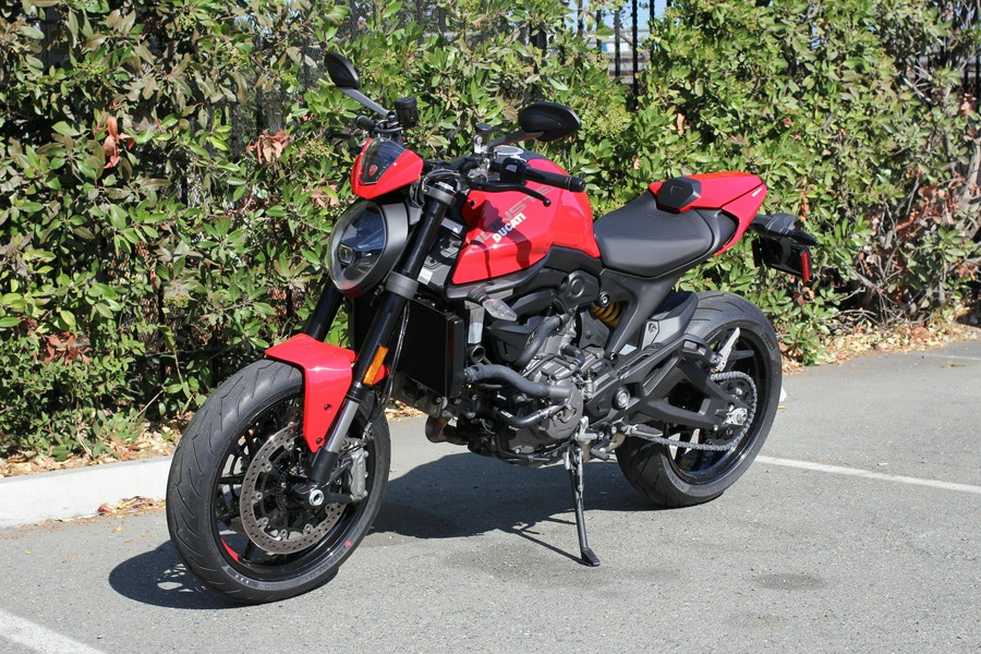 2024 Ducati Monster Plus