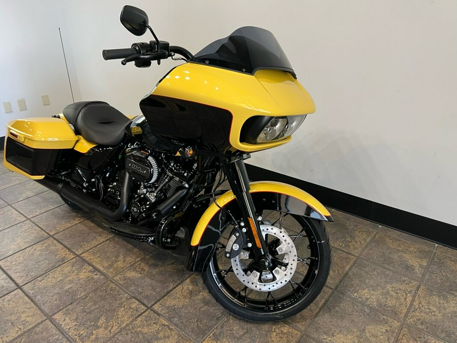 FLTRXS 2023 Road Glide® Special