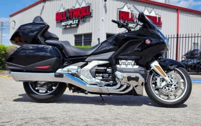 2019 Honda® GL1800D Goldwing Tour DCT (Black)