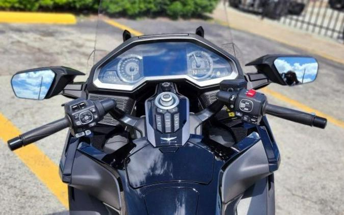 2019 Honda® GL1800D Goldwing Tour DCT (Black)