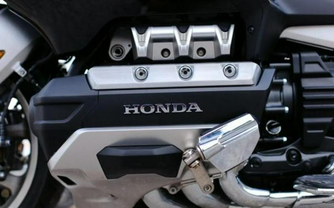 2019 Honda® GL1800D Goldwing Tour DCT (Black)