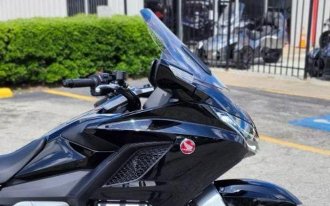 2019 Honda® GL1800D Goldwing Tour DCT (Black)