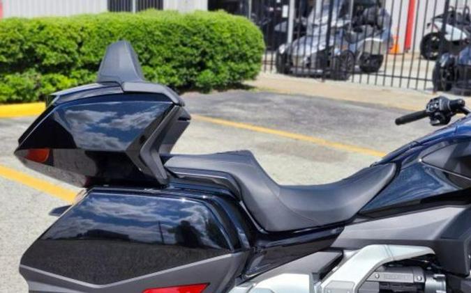 2019 Honda® GL1800D Goldwing Tour DCT (Black)