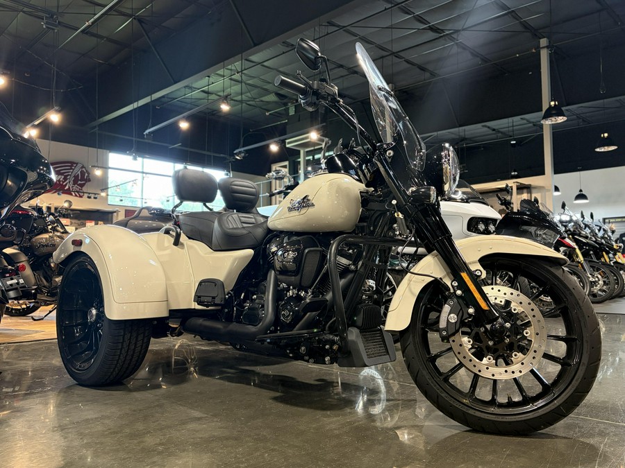 2023 HARLEY Freewheeler
