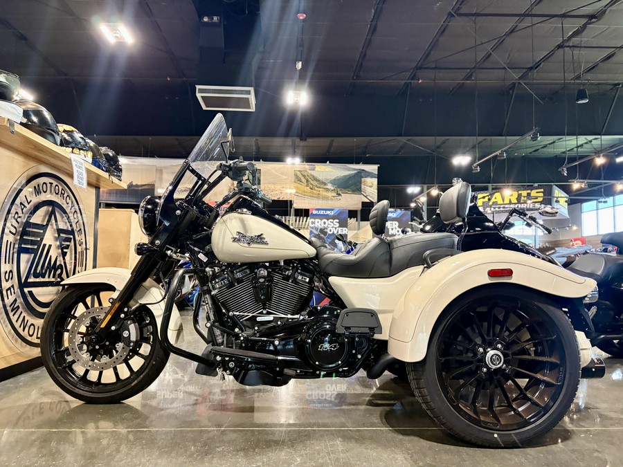 2023 HARLEY Freewheeler