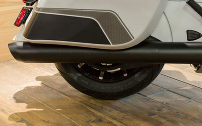 2024 Indian Chieftain Dark Horse Ghost White Metallic Smoke