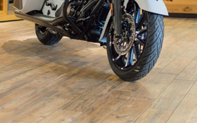 2024 Indian Chieftain Dark Horse Ghost White Metallic Smoke