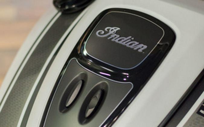 2024 Indian Chieftain Dark Horse Ghost White Metallic Smoke