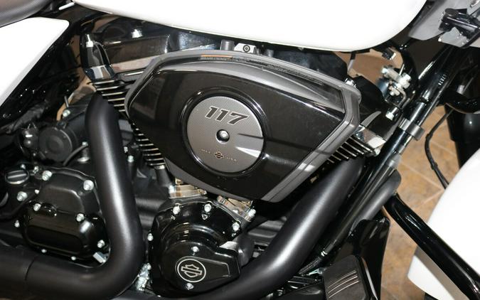 FLTRX 2025 Road Glide™