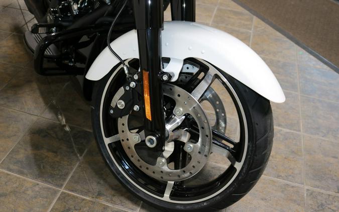 FLTRX 2025 Road Glide™