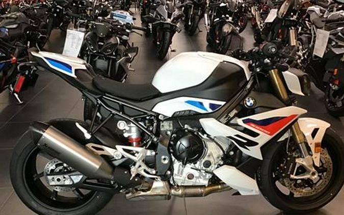 2026 BMW S 1000 R
