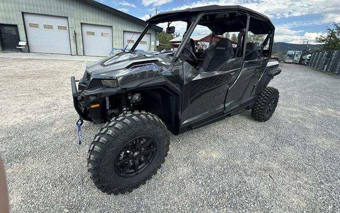 Get our updates by email!