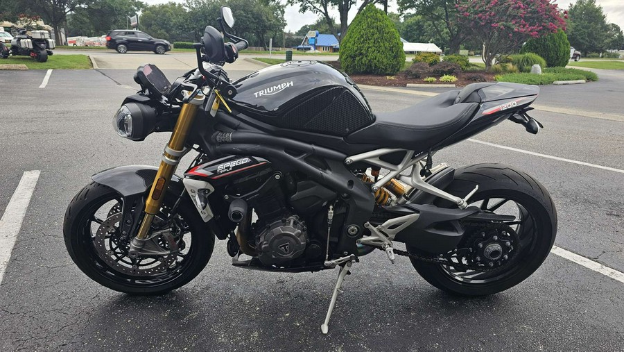 2022 Speed Triple 1200 RS - Triumph