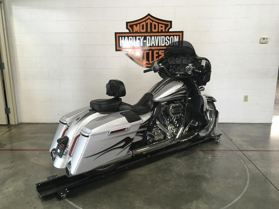 2015 Harley-Davidson® FLHXSE - CVO™ Street Glide®