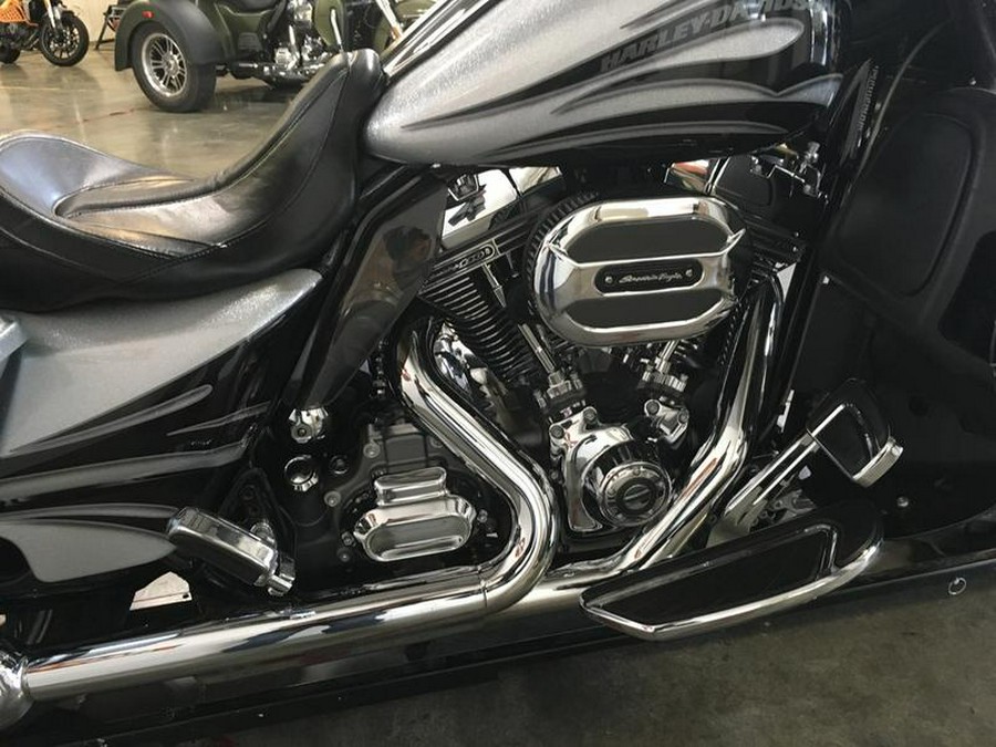 2015 Harley-Davidson® FLHXSE - CVO™ Street Glide®