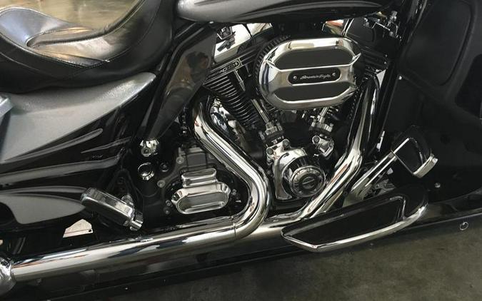 2015 Harley-Davidson® FLHXSE - CVO™ Street Glide®