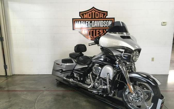 2015 Harley-Davidson® FLHXSE - CVO™ Street Glide®