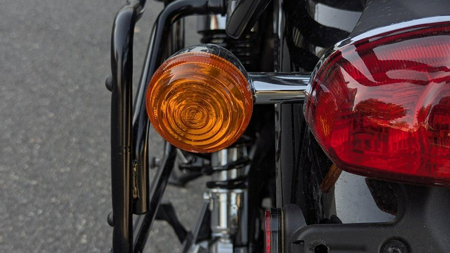 2025 Triumph Bonneville T120 Sapphire Black/Aluminium Silver