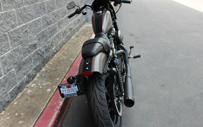 2018 Harley-Davidson® Roadster™ INDGRYDNM/BLKDM W/PINSTRIPE
