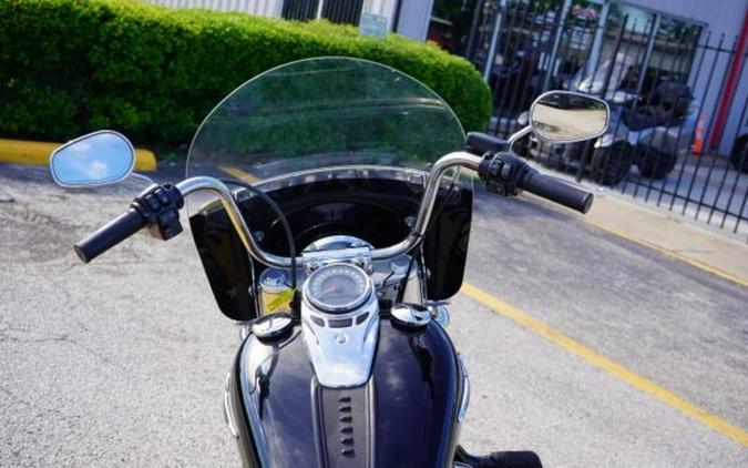 2020 Harley-Davidson® FLHC Heritage Classic