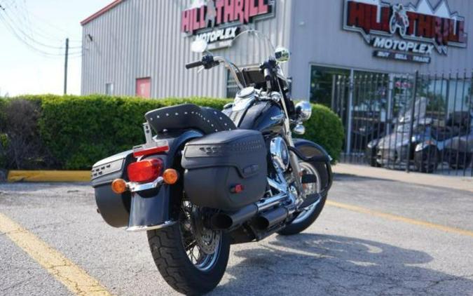 2020 Harley-Davidson® FLHC Heritage Classic