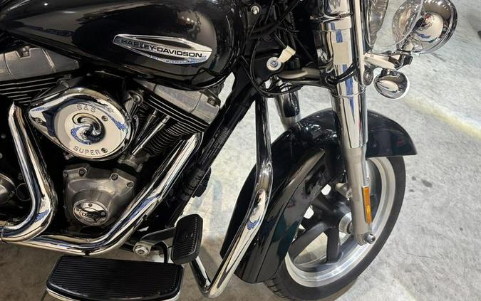 2015 Harley-Davidson® FLD - Dyna® Switchback™