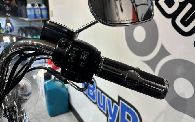 2015 Harley-Davidson® FLD - Dyna® Switchback™