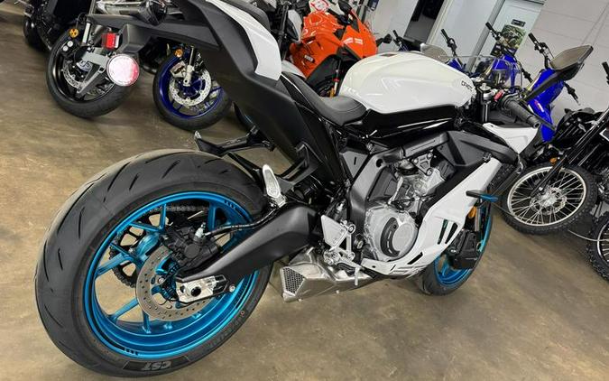 2026 CFMOTO 675SS