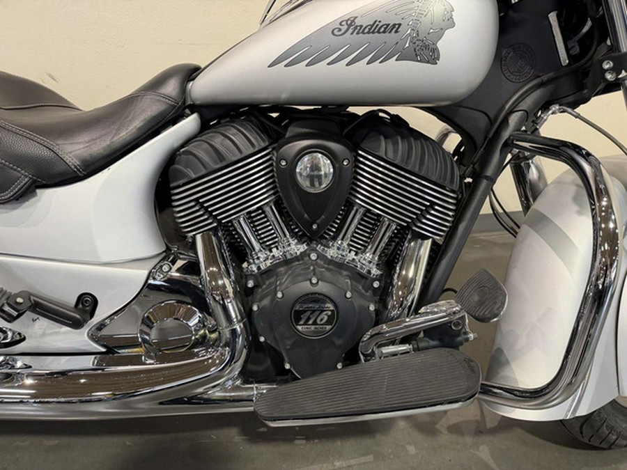 2018 Indian Chieftain Classic ABS Star Silver Smoke