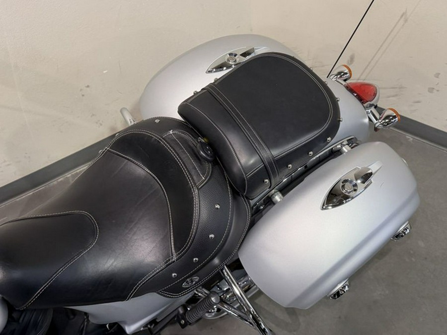 2018 Indian Chieftain Classic ABS Star Silver Smoke