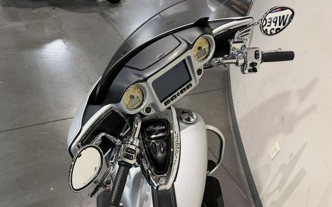 2018 Indian Chieftain Classic ABS Star Silver Smoke