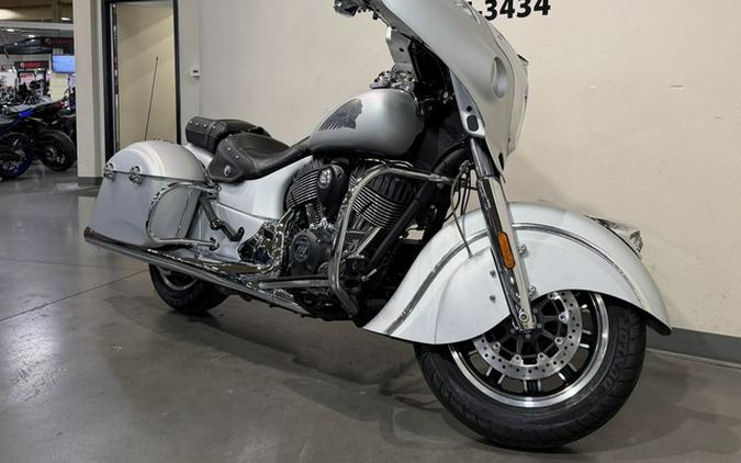 2018 Indian Chieftain Classic ABS Star Silver Smoke