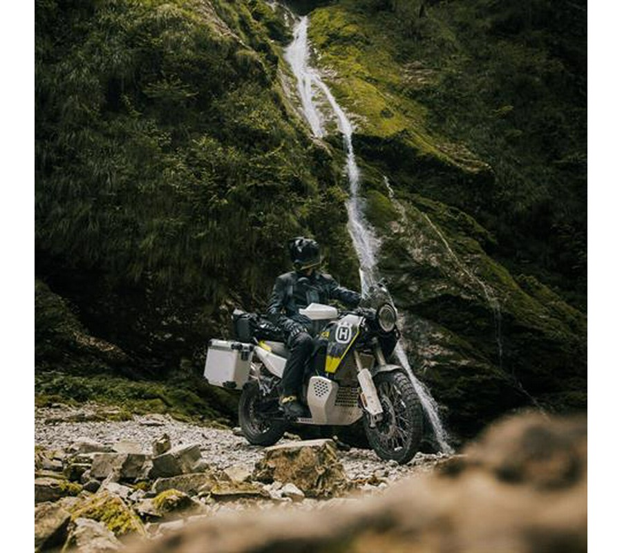 2027 Husqvarna Norden 901 Expedition