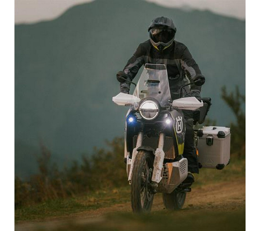 2027 Husqvarna Norden 901 Expedition