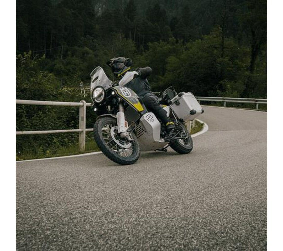 2027 Husqvarna Norden 901 Expedition